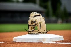 2023 Wilson A2000 1786 11.5" Infield Baseball Glove: WBW100969115 -Rawlings Fielding Gloves Shop 2023A20001786 WBW100969115 2