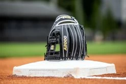 2023 Wilson A2000 1786 Spin Control 11.5" Infield Baseball Glove: WBW100985115 -Rawlings Fielding Gloves Shop WBW100985115Lifestlye2